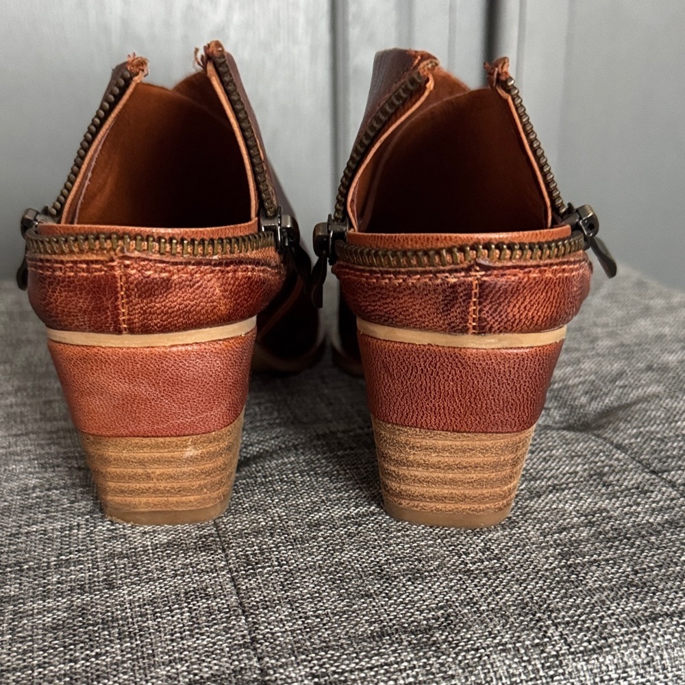 Antelope Women's Shoes - Picture 3 of 5